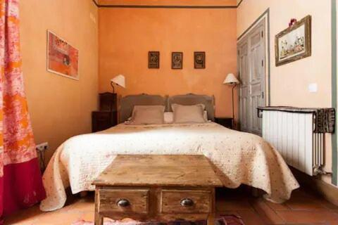 Hostal Casa Del Buen Viaje Seville Exterior photo